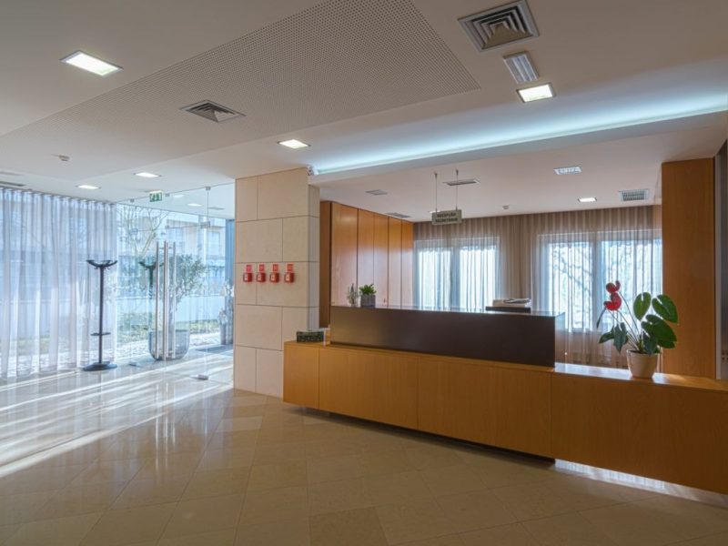 11-983e6e6887d0b189fefa94758b908912