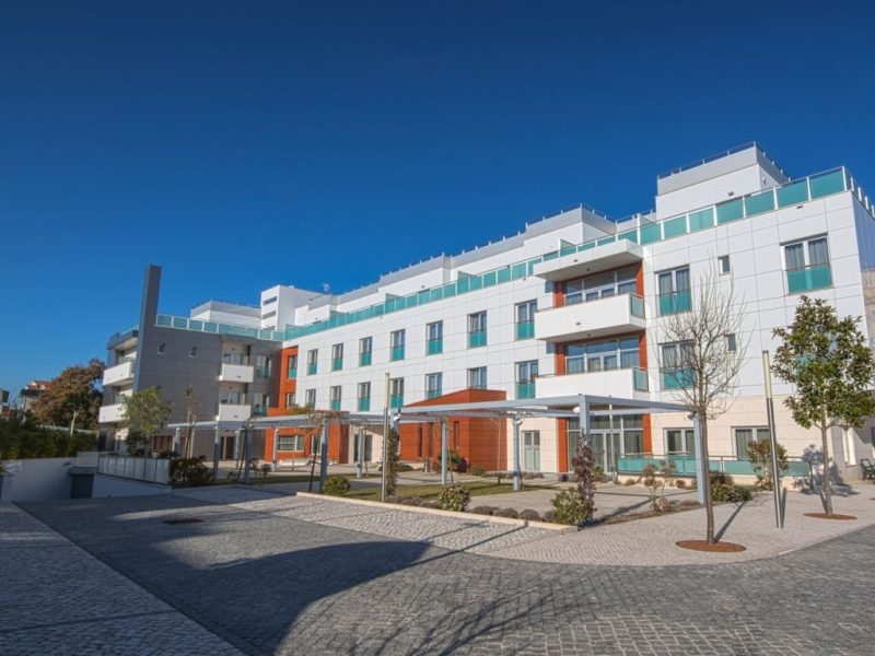 12-15398ff0b46e48d89b10e4e6b84440f7